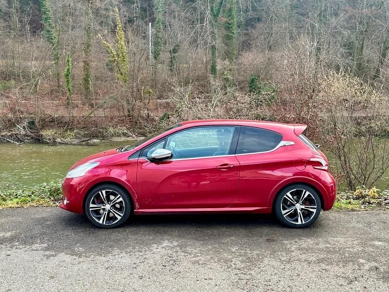 Rot Gebraucht 2013 Peugeot 208 GTi Kleinwagen | CHF 9’800 (Fairer Preis) - Bild 1/4