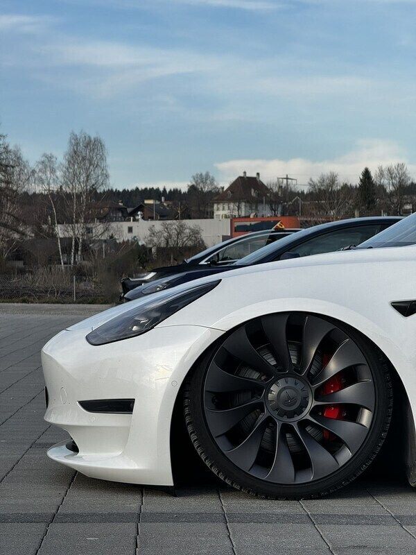 Gebraucht 2022 Tesla Model 3 Performance Limousine | CHF 34’500 (Teuer) - Bild 1/4