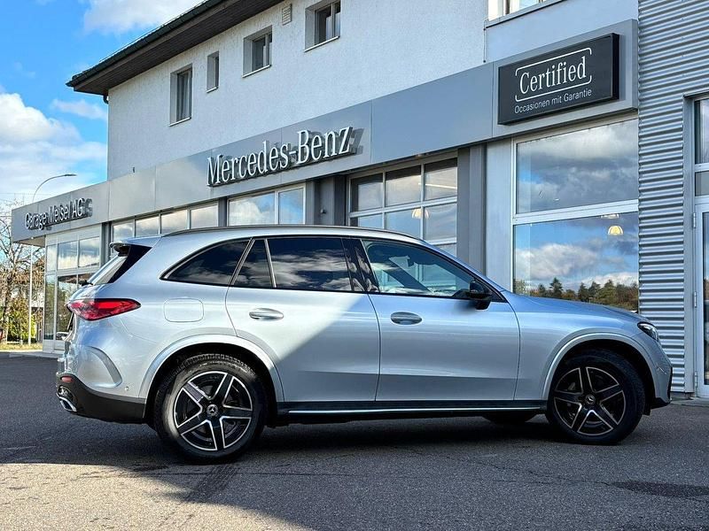 Gebraucht Mercedes GLC200 AMG line 227 PS (166 kW) 2024 SUV
