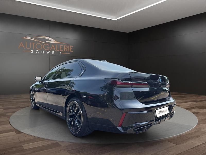 VERKAUFT Gebraucht 2023 BMW M760e Executive 571 PS Limousine – 8408 ...