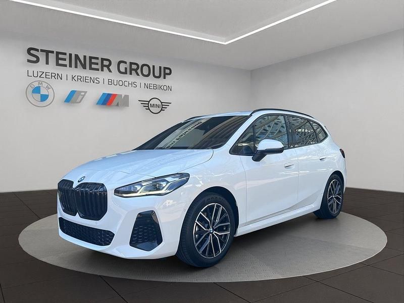 Weiss Neu 2025 BMW 218 Active Tourer M Sport Van / Kleinbus | CHF 51’900 - Bild 1/4