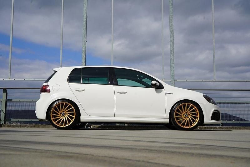 Gebraucht 2011 VW Golf VI R Kleinwagen | CHF 16’555 - Bild 1/4