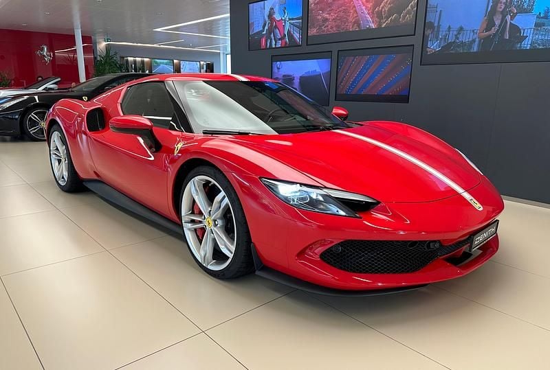 Gebraucht Ferrari 296 830 PS (610 kW) 2023 Rot Coupé