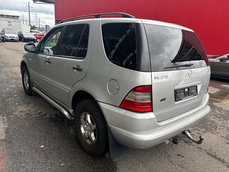 Gebraucht Mercedes ML270 163 PS (119 kW) 2001 SUV