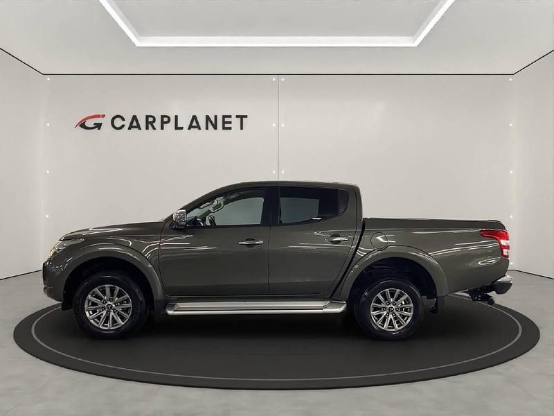 Gebraucht Mitsubishi L200 181 PS (133 kW) 2019 Grün Abholung