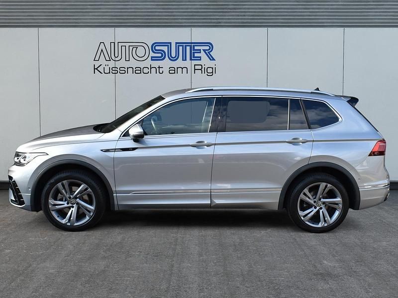 Silber Gebraucht 2024 VW Tiguan Allspace R-line SUV | CHF 41’900 (Fairer Preis) - Bild 1/4