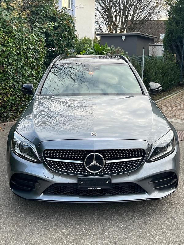 Gebraucht Mercedes C300 AMG line 245 PS (180 kW) 2019