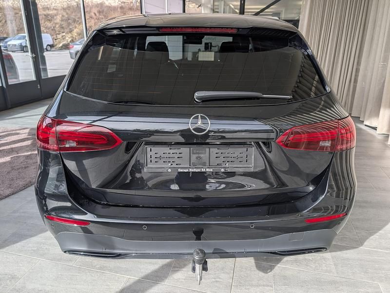 Gebraucht Mercedes B250e 224 PS (164 kW) 2023 Van / Kleinbus