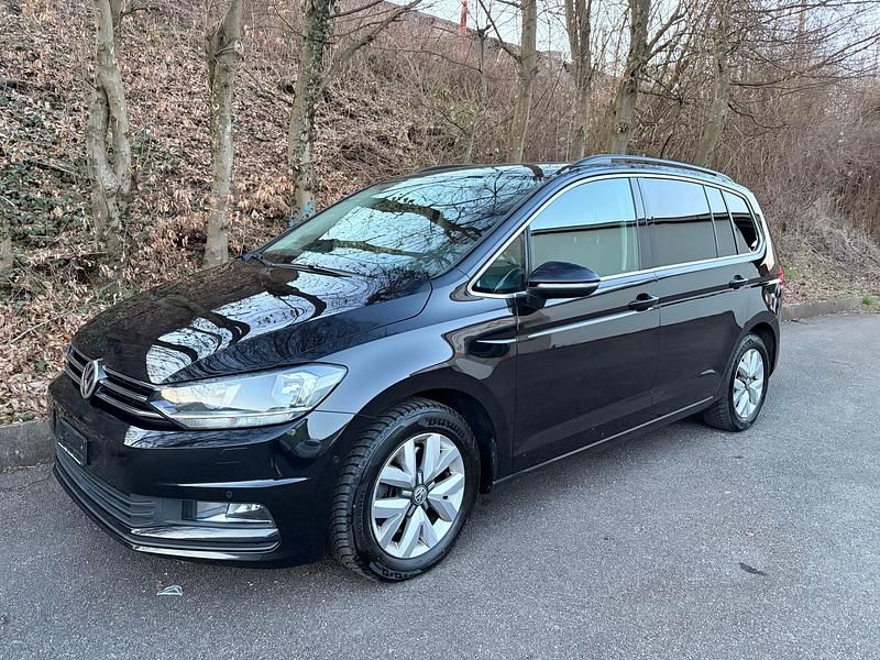Gebraucht VW Touran Comfortline 150 PS (110 kW) 2017 Van / Kleinbus