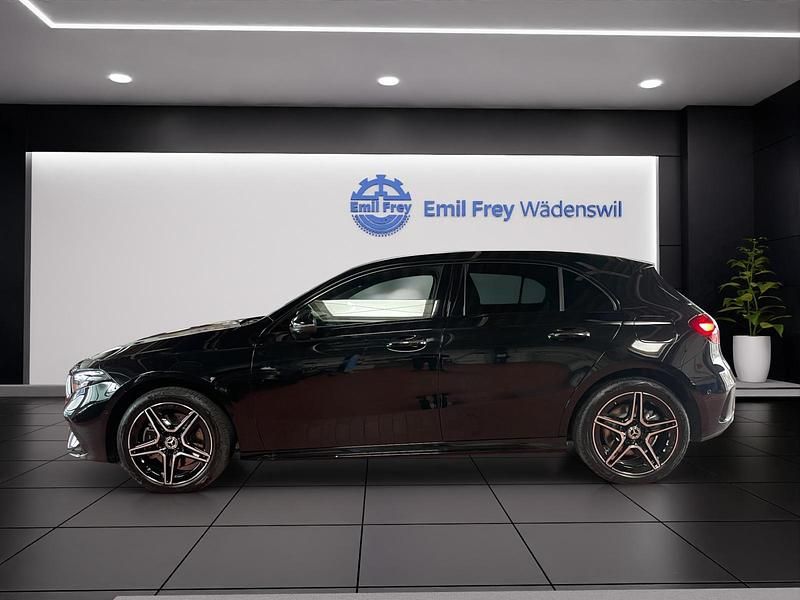 Neu Mercedes A200 AMG line 218 PS (160 kW) 2025 Schwarz Limousine