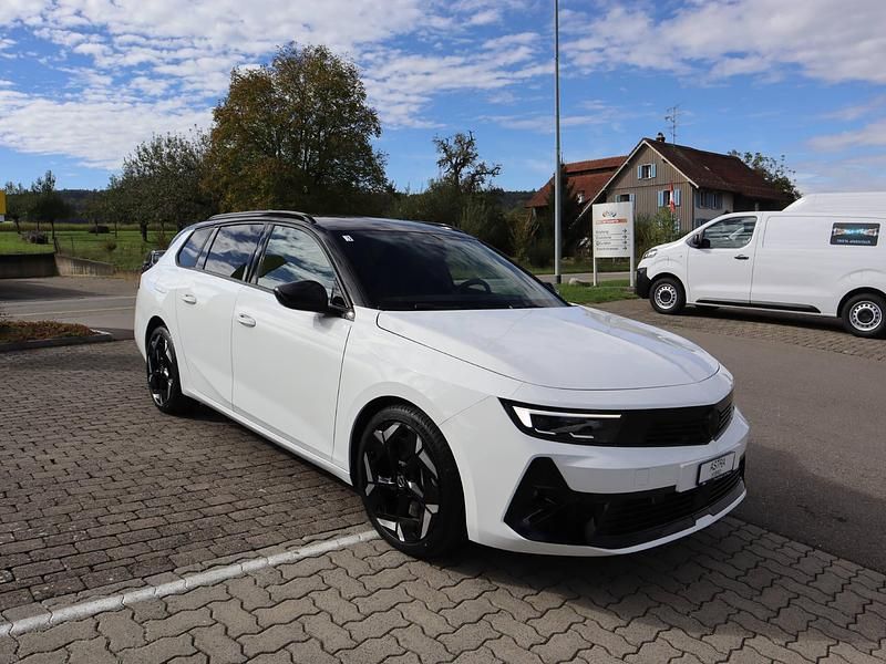 Gebraucht Opel Astra GSe 224 PS (164 kW) 2025 Weiss Kombi