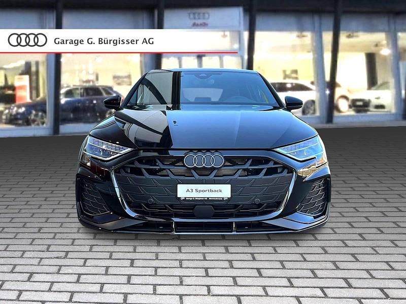 Gebraucht Audi A3 Attraction 150 PS (110 kW) 2025 Schwarz Limousine