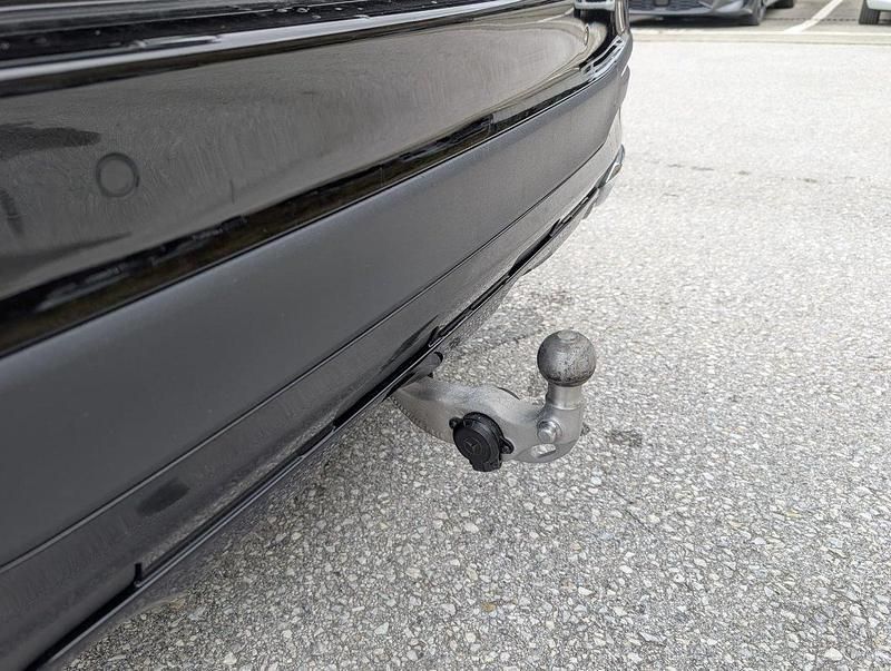 Gebraucht Mercedes GLC300e 335 PS (246 kW) 2024 SUV