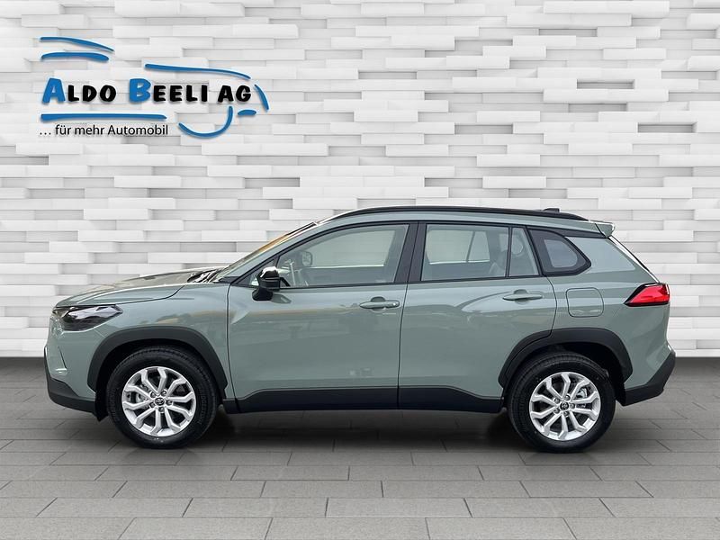 Neu Toyota Corolla Cross Comfort 179 PS (131 kW) 2025 Grün SUV