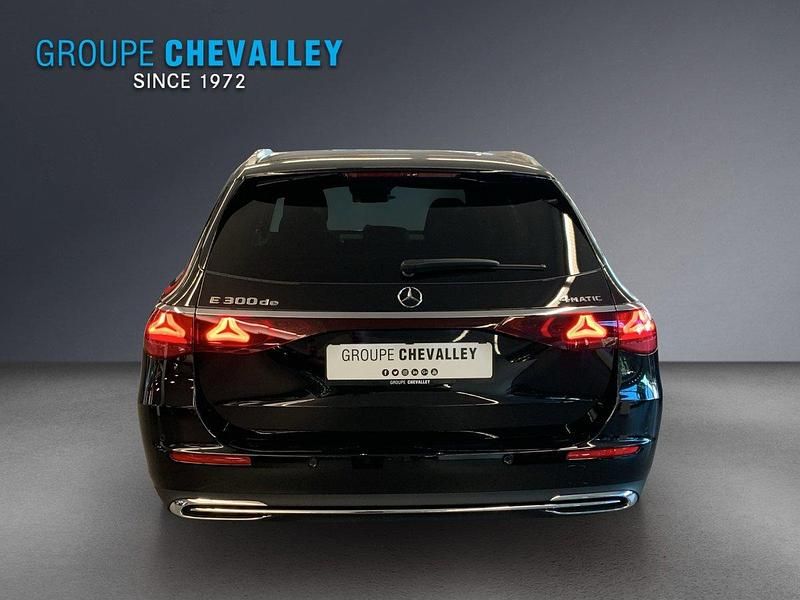 Neu Mercedes E300 313 PS (230 kW) 2025 Schwarz Kombi