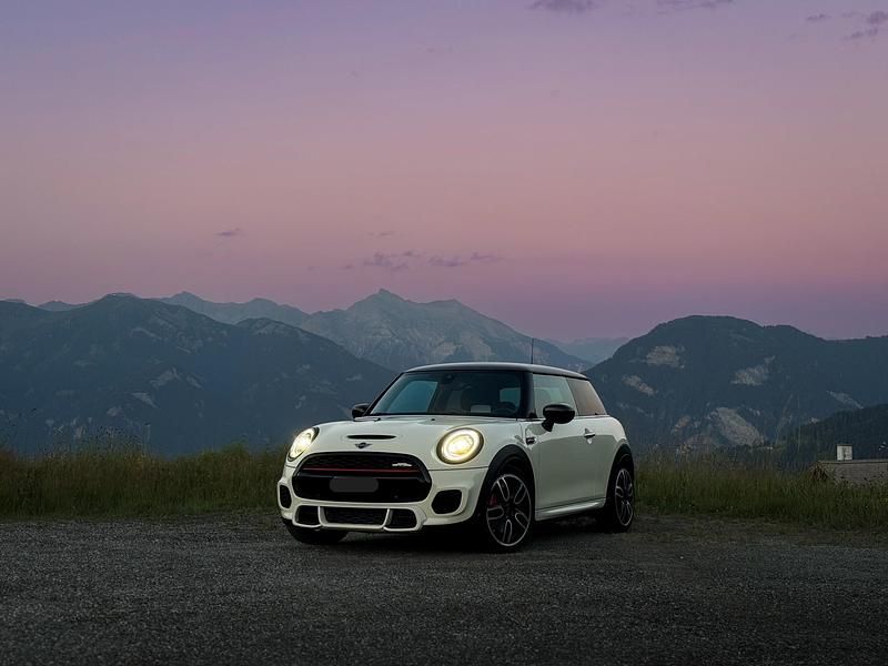 Gebraucht Mini John Cooper Works 231 PS (169 kW) 2019 Kleinwagen