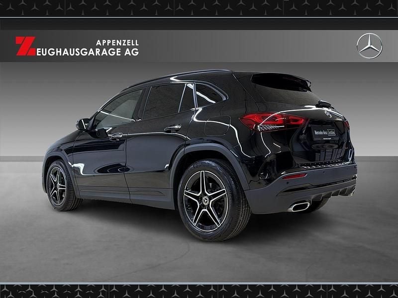 Gebraucht Mercedes GLA200 AMG line 163 PS (119 kW) 2022 Schwarz SUV
