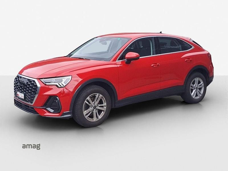 Rosso tango metallizzato Gebraucht 2021 Audi Q3 Sportback Attraction SUV | CHF 34’300 (Superpreis) - Bild 1/4