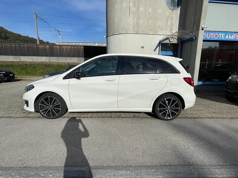 Gebraucht Mercedes B220 Urban 177 PS (130 kW) 2018 Van / Kleinbus