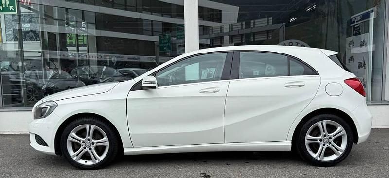 Gebraucht Mercedes A200 Urban 136 PS (100 kW) 2014 Weiss Limousine