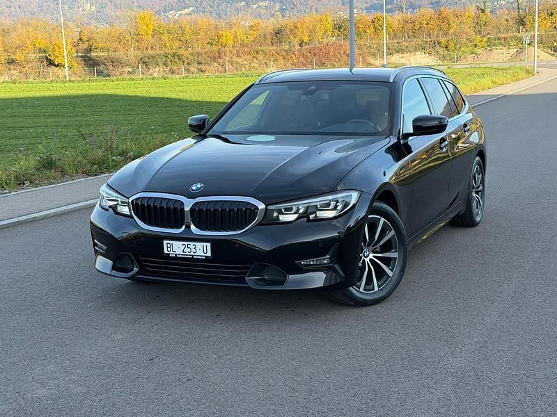 Gebraucht 2021 BMW 320e Sport Line Kombi | CHF 22’999 (Fairer Preis) - Bild 1/4