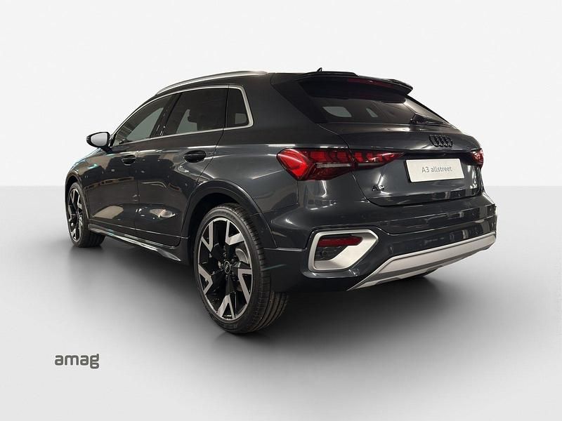 Gebraucht Audi A3 Attraction 150 PS (110 kW) 2025 Manhattangrau metallic Limousine