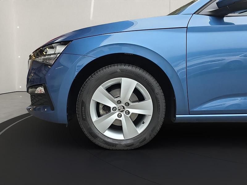 Gebraucht Skoda Scala Ambition 115 PS (84 kW) 2019 Blau Kleinwagen