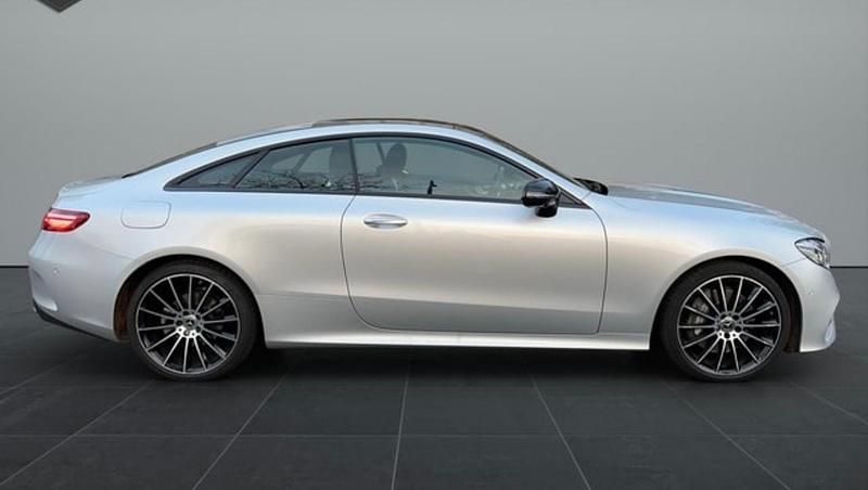 Gebraucht Mercedes E300 Avantgarde 258 PS (189 kW) 2020 Coupé