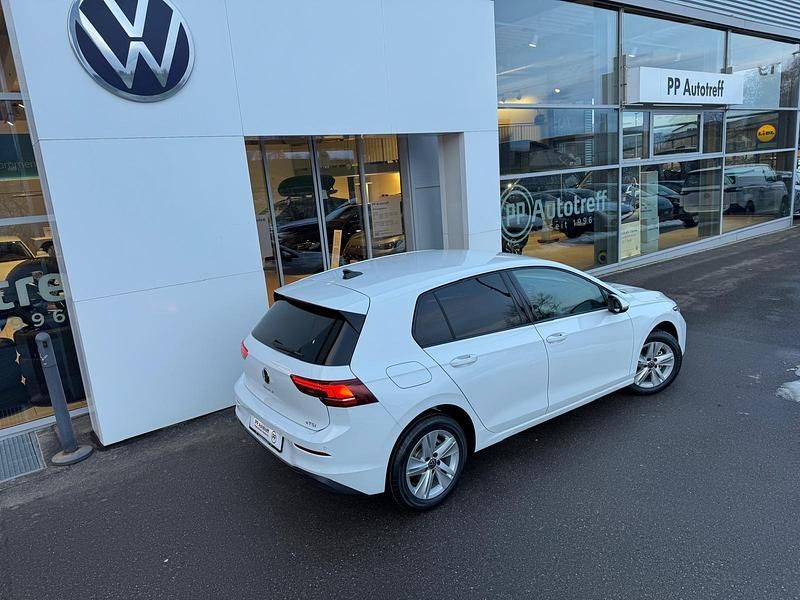 Neu VW Golf Basis 115 PS (84 kW) 2026 Weiss Limousine