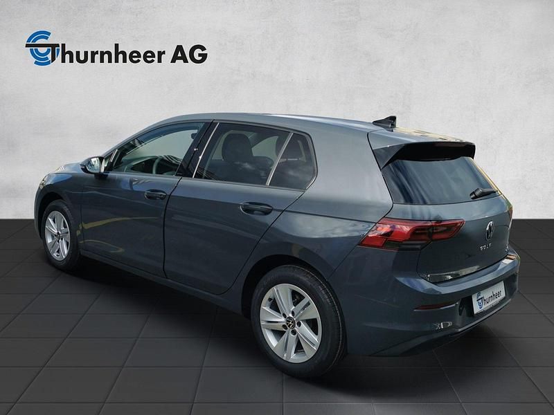 Gebraucht VW Golf VIII Life 130 PS (95 kW) 2024 Limousine