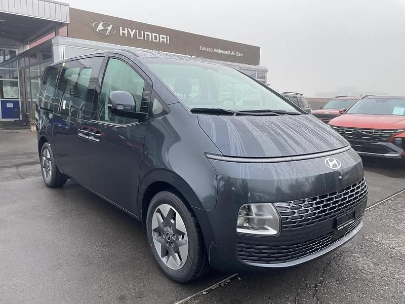 Anthrazit Gebraucht 2024 Hyundai Staria Van / Kleinbus | CHF 60’100 (Teuer) - Bild 1/4