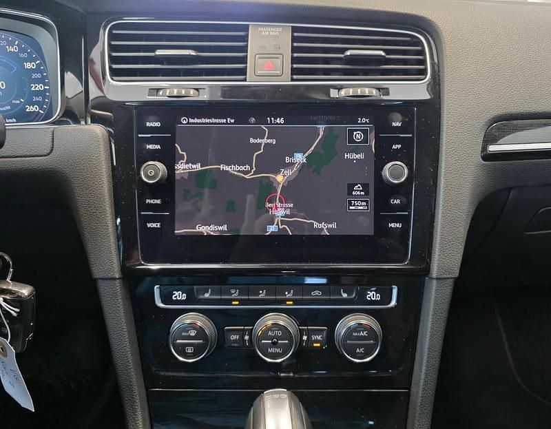 Gebraucht VW Golf VII Highline 150 PS (110 kW) 2018 Kombi