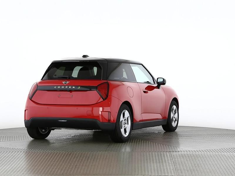 Neu Mini Cooper SE 160 kW (218 PS) 2025 Rot Kleinwagen