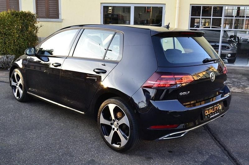 Gebraucht VW Golf VII Highline 150 PS (110 kW) 2017 Limousine