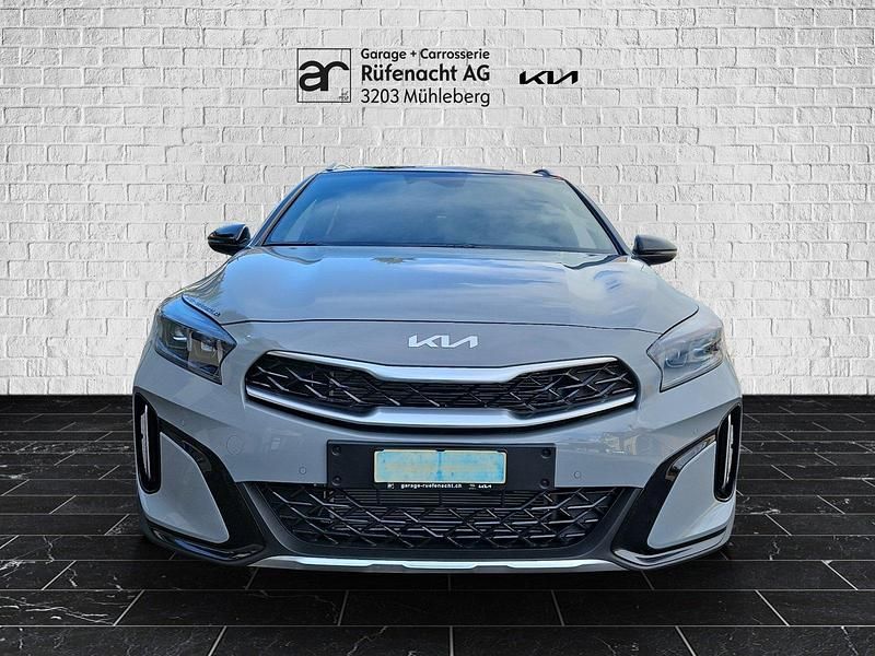 Neu Kia XCeed 180 PS (132 kW) 2025 Grau SUV