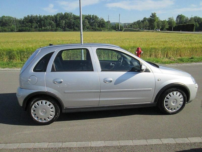 Gebraucht Opel Corsa 80 PS (58 kW) 2006 Silber, met. Kleinwagen