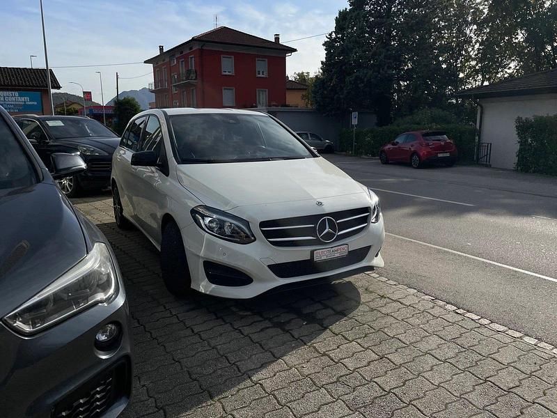Gebraucht Mercedes B220 Urban 177 PS (130 kW) 2018 Van / Kleinbus