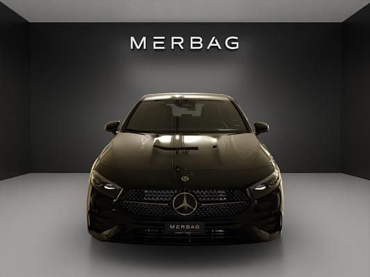 Neu Mercedes A200 163 PS (119 kW) 2025 Schwarz Limousine