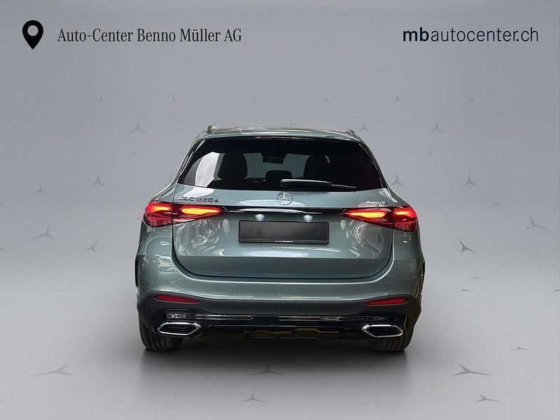 Neu Mercedes GLC220 AMG line 220 PS (161 kW) 2025 Silber SUV