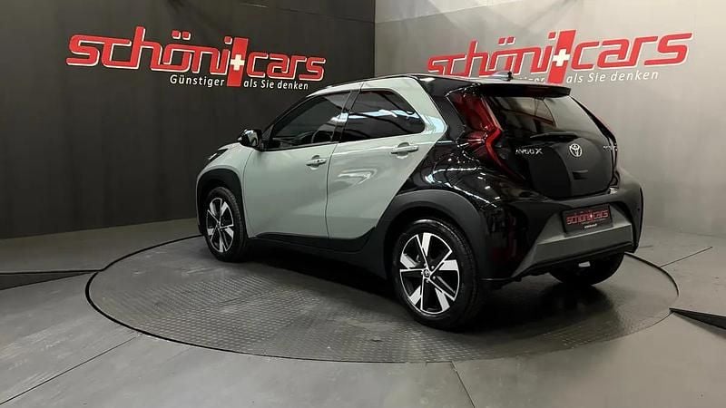 Neu Toyota Aygo X Trend 116 PS (85 kW) 2026 Grün SUV