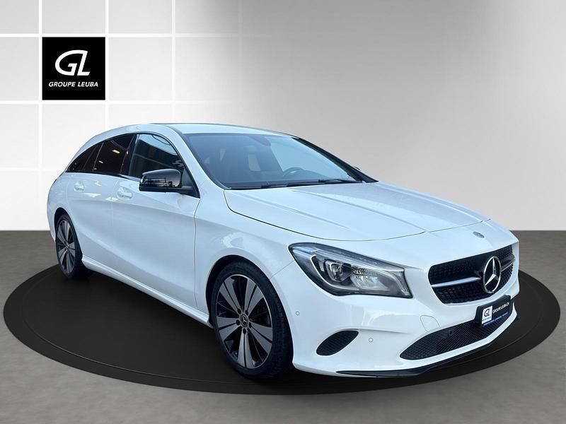 Gebraucht Mercedes CLA200 Shooting Brake Night 136 PS (100 kW) 2018 Weiss Kombi