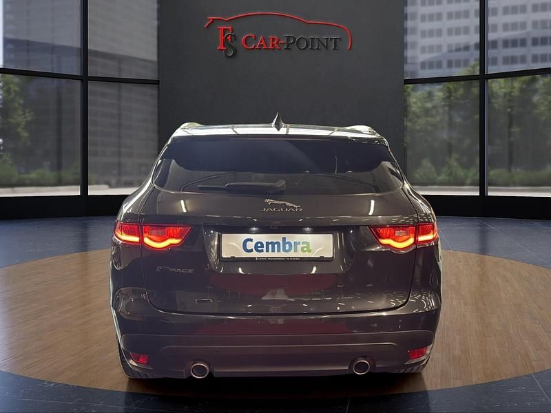 Gebraucht Jaguar F-Pace Portfolio 300 PS (220 kW) 2016 Schwarz SUV