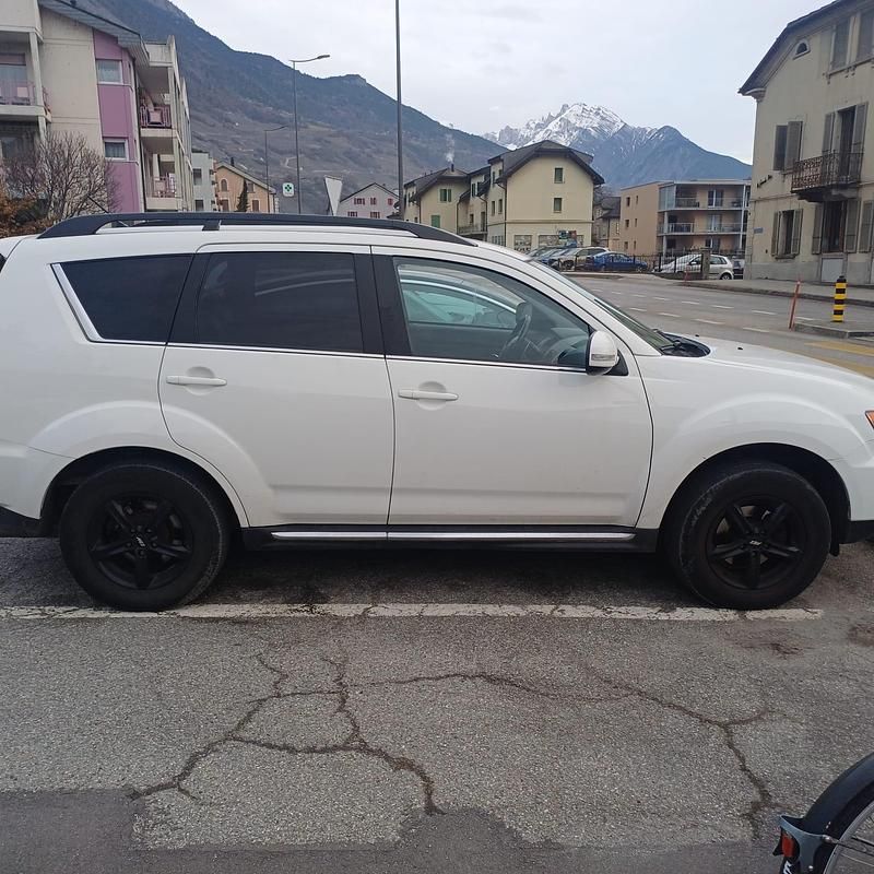 Gebraucht Mitsubishi Outlander Invite 156 PS (114 kW) 2013 SUV