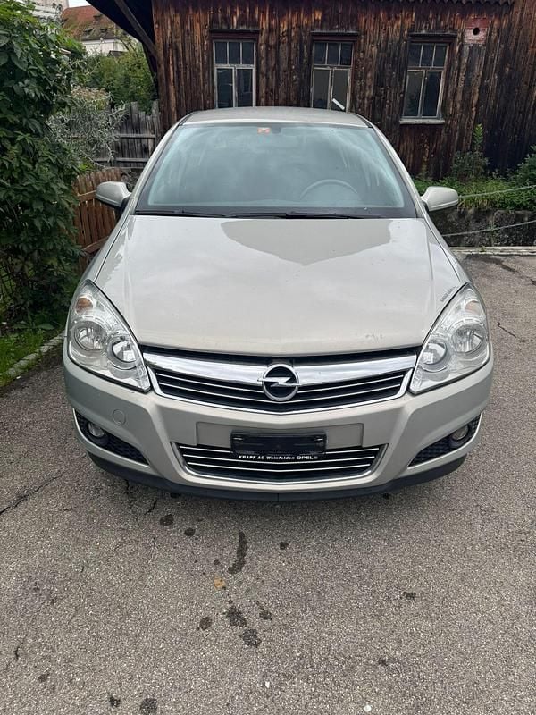 Gebraucht Opel Astra Enjoy 140 PS (102 kW) 2009