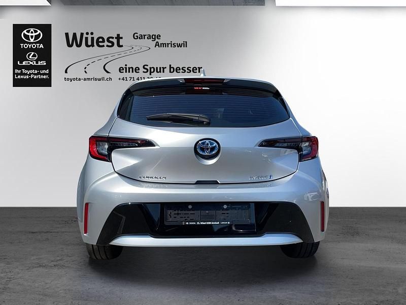 Gebraucht Toyota Corolla Comfort 140 PS (102 kW) 2023 Silber Limousine