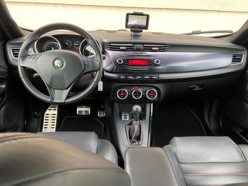 Gebraucht Alfa Romeo Giulietta 170 PS (125 kW) 2012 Limousine