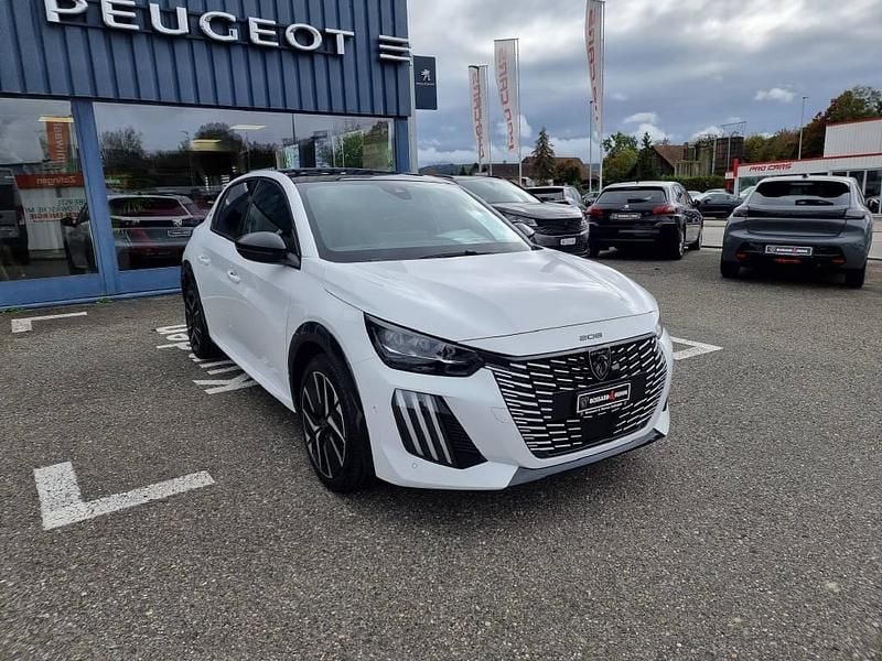 Weiss Gebraucht 2025 Peugeot 208 GT Kleinwagen | CHF 33’900 - Bild 1/4