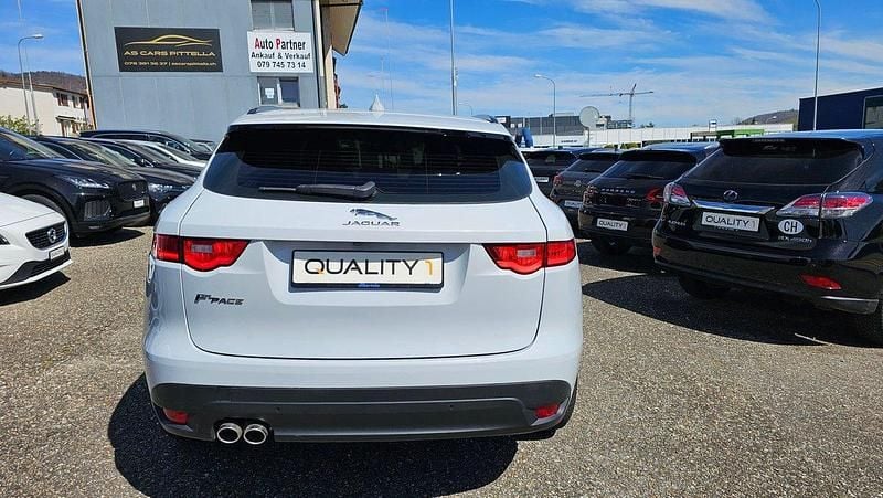 Gebraucht Jaguar F-Pace R-Sport 180 PS (132 kW) 2016 SUV