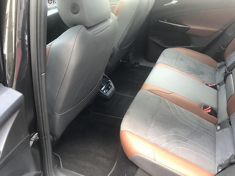 Gebraucht VW ID.4 Pro Performance 150 kW (204 PS) 2021 Grau SUV