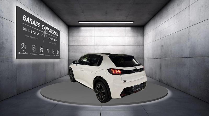 Gebraucht Peugeot 208 GT 101 PS (74 kW) 2023 Weiss Kleinwagen